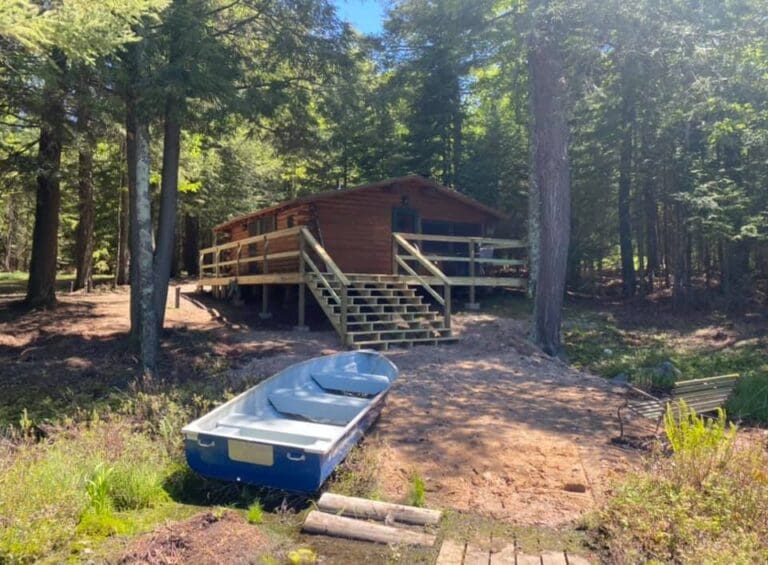 Bear Cabin with Boat